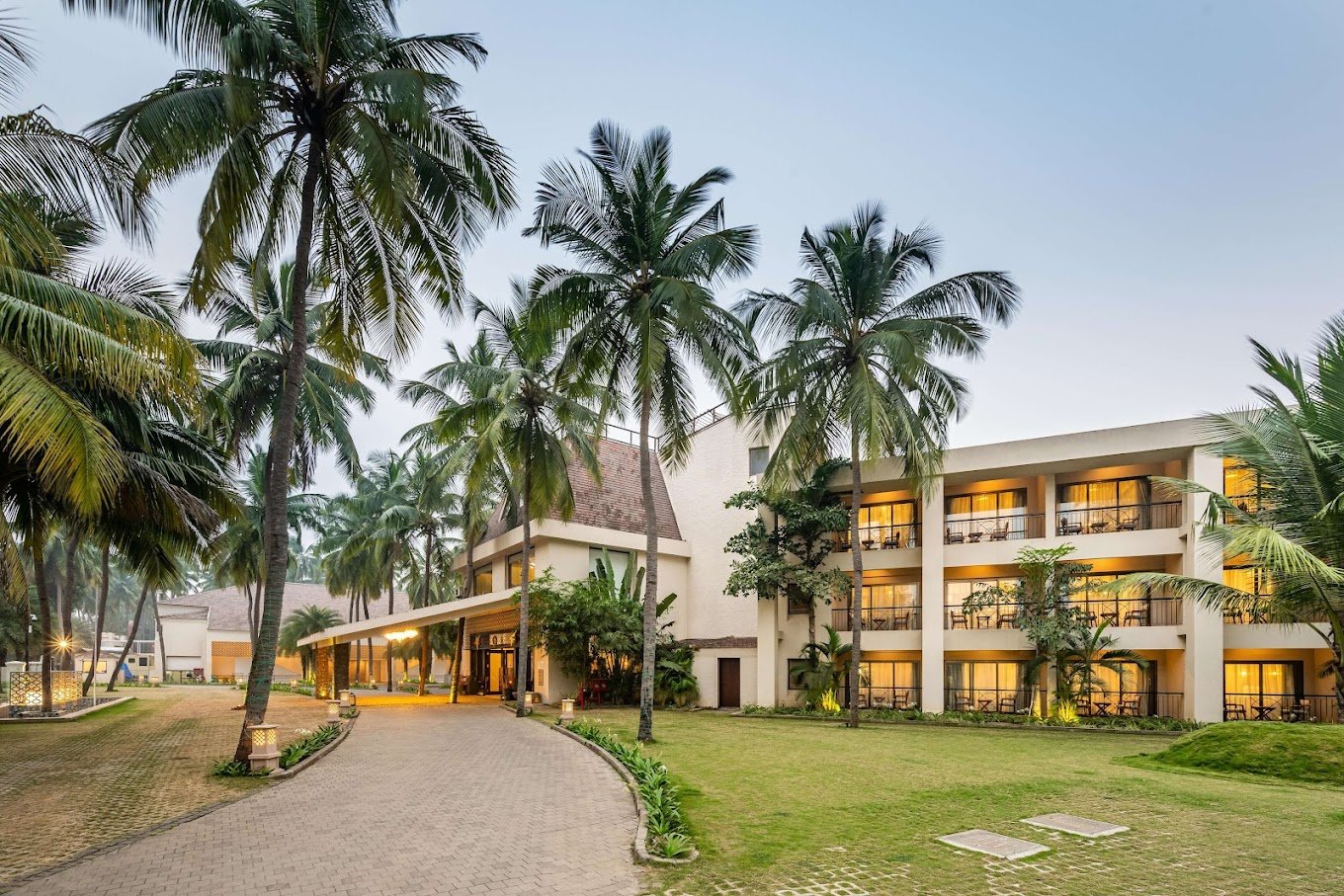 Silver Waves Resort FI