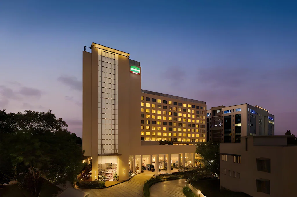 Courtyard by Marriott Mumbai International Airport Hotel